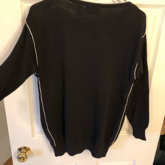 #SOLD sorry. 🥴. Bonnie Boerer Vintage Sweater - Picture 3 of 8
